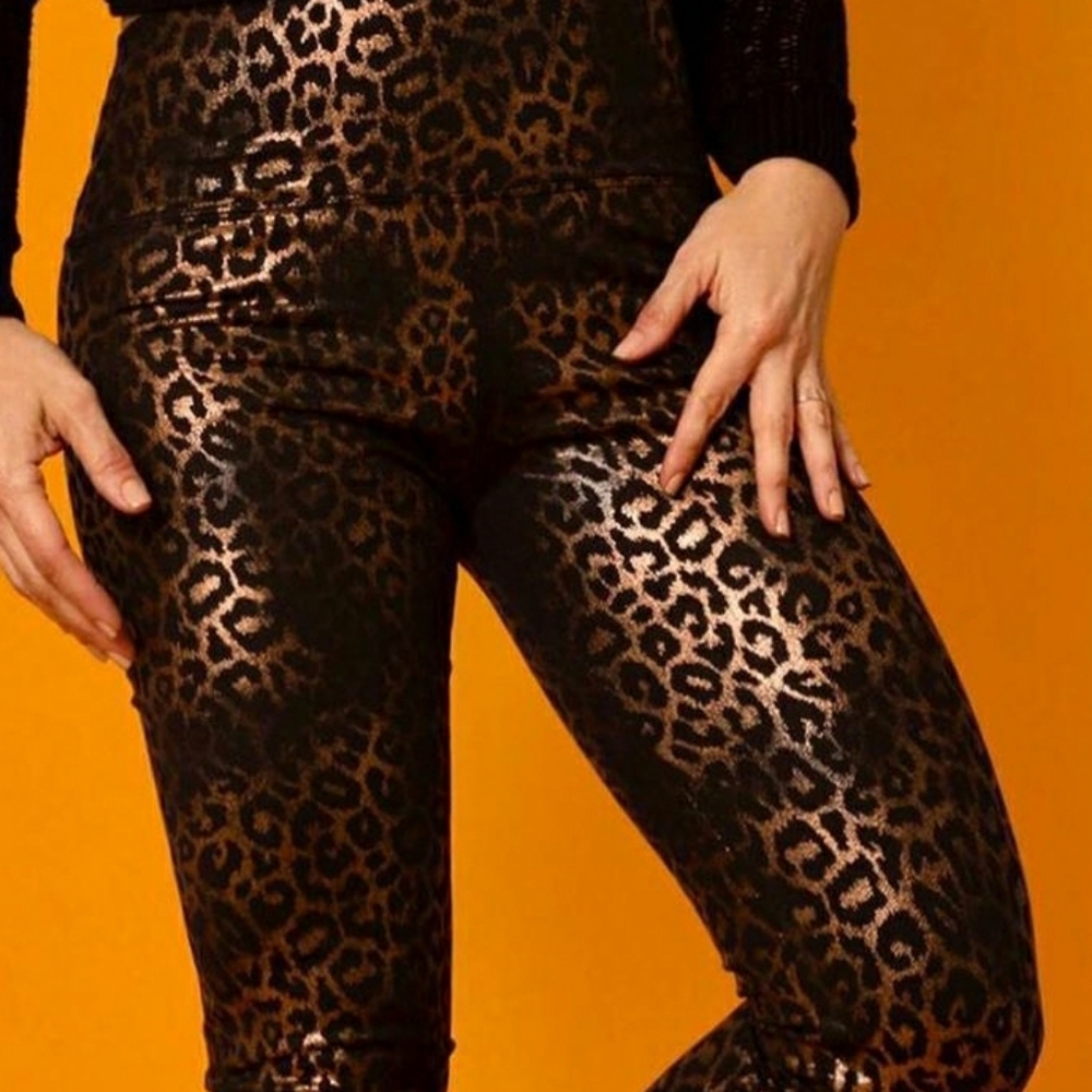 Gold black leopard leggings
